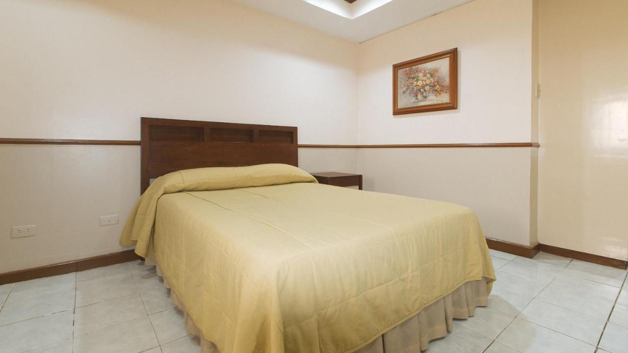Garden Plaza Hotel Manila Dış mekan fotoğraf